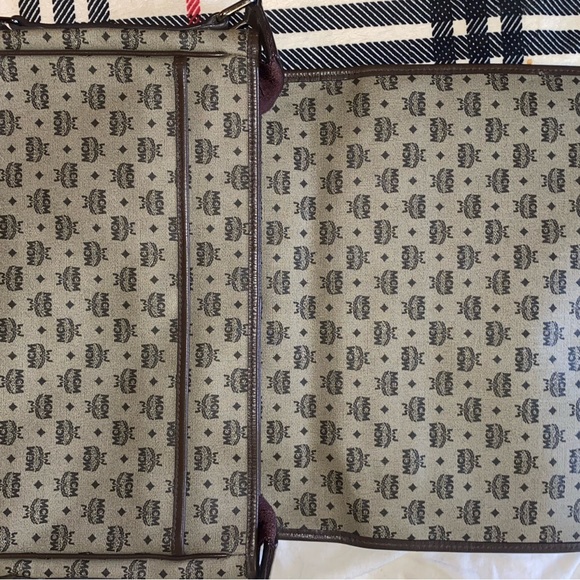 Authentic MCM messenger bag UNISEX - Picture 6 of 11